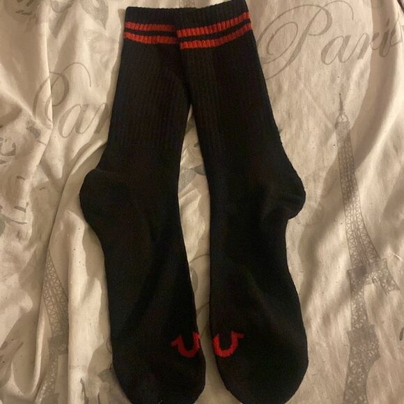 Free True Religion socks with $15 or more purchase! Or 1/6$ 2/10 - Picture 1 of 4
